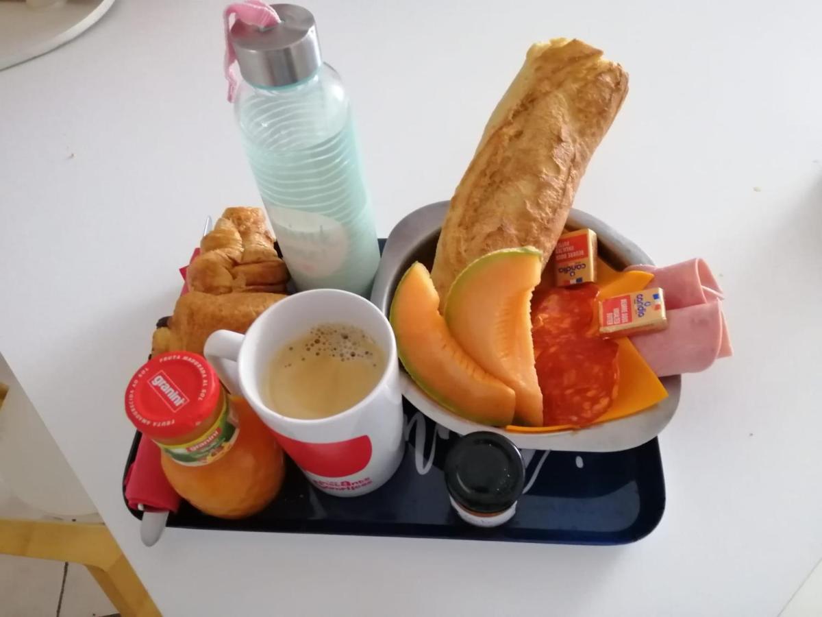 Au Repos Du Verger Couvrelles Buitenkant foto